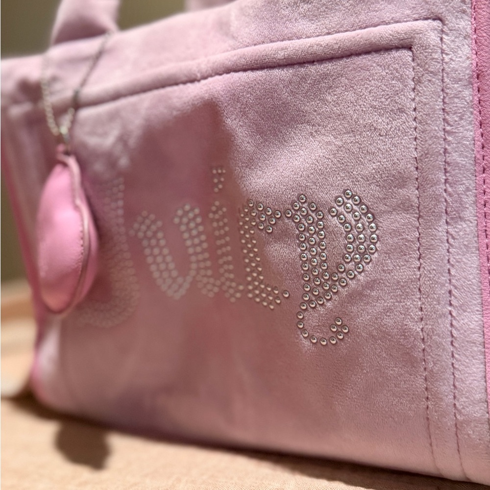 Juicy Couture Light Pink Tote with Heart Charm - Picture 5 of 6